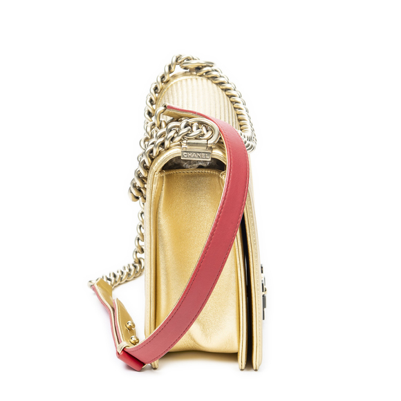 Chanel Medium Boy Cube Flap - Picture 4 of 9